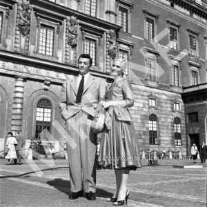 Robert Mitchum, Ingrid Thulin, 1956
